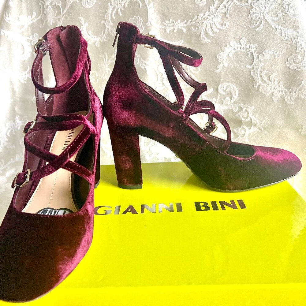 Gianni Bini Karetta Platform Heels Primo Vino Strappy Velvet Size 9.5M
